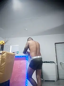 SaucyAffair0 online show from 5, 4, 2026