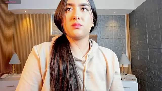 paulina sweett  online show from 13, 3, 2026