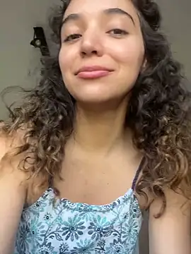 Snapshot of uniquerossie chatting on 11, 11, 2025 uniquerossie online show from 11, 11, 2025