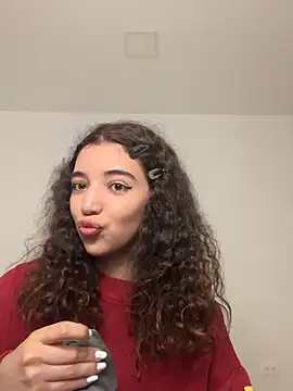 Snapshot of uniquerossie chatting on 5, 12, 2025 uniquerossie online show from 5, 12, 2025