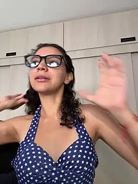 uniquerossie online show from 3, 8, 2026