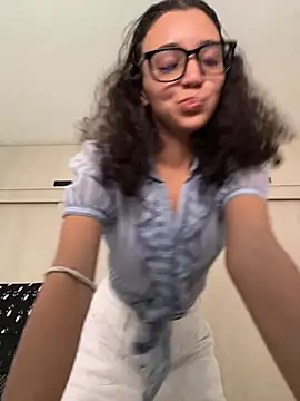 uniquerossie online show from 6, 8, 2026