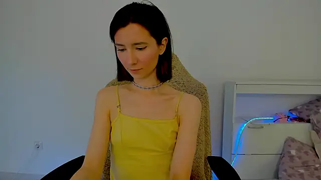 crystalnut online show from 4, 2, 2026