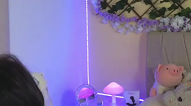 Baby Xian online show from 18, 2, 2025