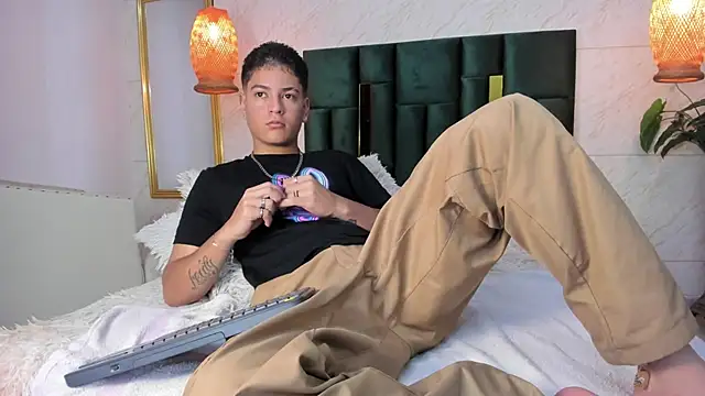 Snapshot of Levy_Steve chatting on 7, 11, 2025 Levy Steve online show from 7, 11, 2025