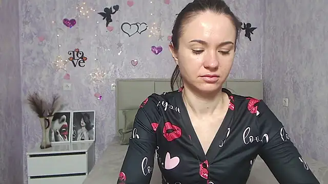 KaraCriegs online show from 5, 2, 2025