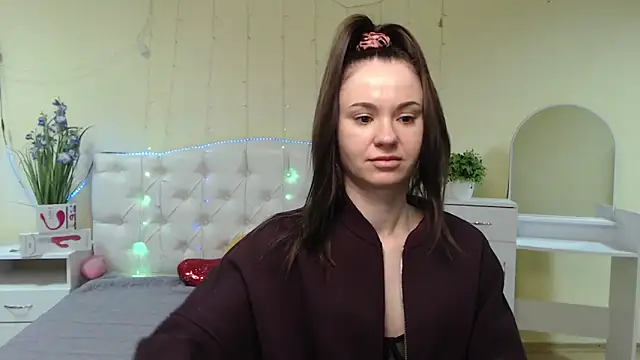 KaraCriegs online show from 7, 2, 2025