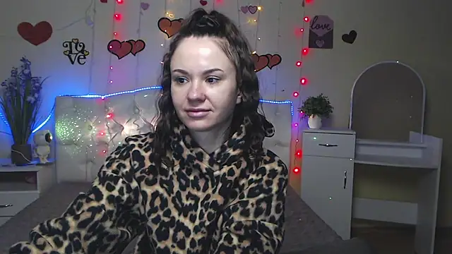 KaraCriegs online show from 13, 2, 2025