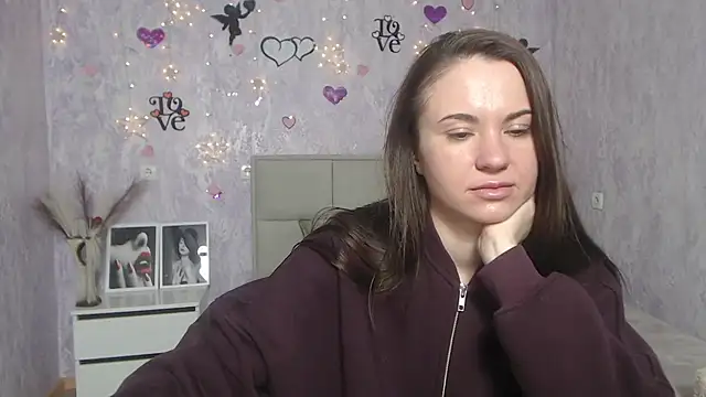 KaraCriegs online show from 18, 2, 2025