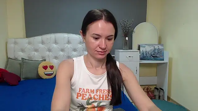 KaraCriegs online show from 7, 11, 2025