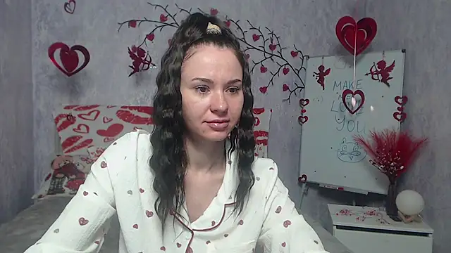 Snapshot of KaraCriegs chatting on 14, 2, 2026 KaraCriegs online show from 14, 2, 2026