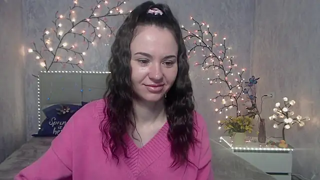 Snapshot of KaraCriegs chatting on 19, 4, 2026 KaraCriegs online show from 19, 4, 2026