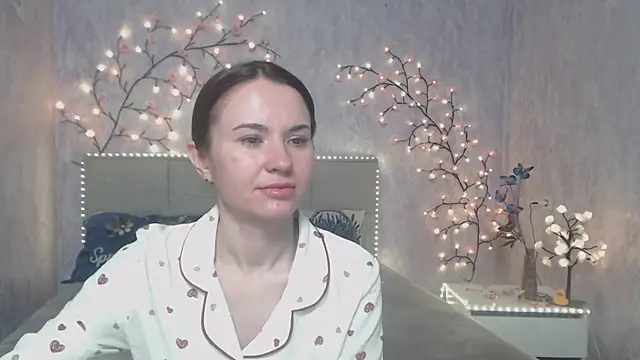 Snapshot of KaraCriegs chatting on 28, 4, 2026 KaraCriegs online show from 28, 4, 2026
