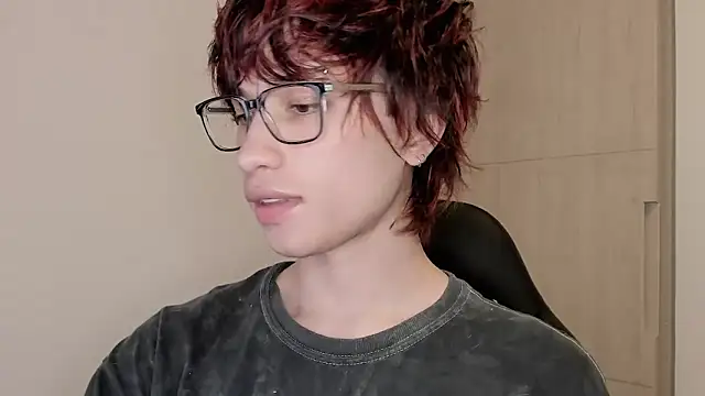 Snapshot of liamelf chatting on 10, 2, 2026 liamelf online show from 10, 2, 2026