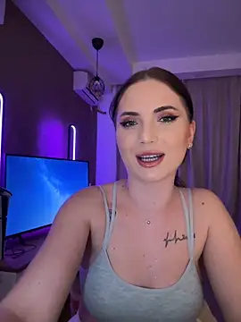 AvaGianna online show from 25, 1, 2025