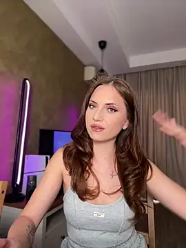 AvaGianna online show from 19, 10, 2025