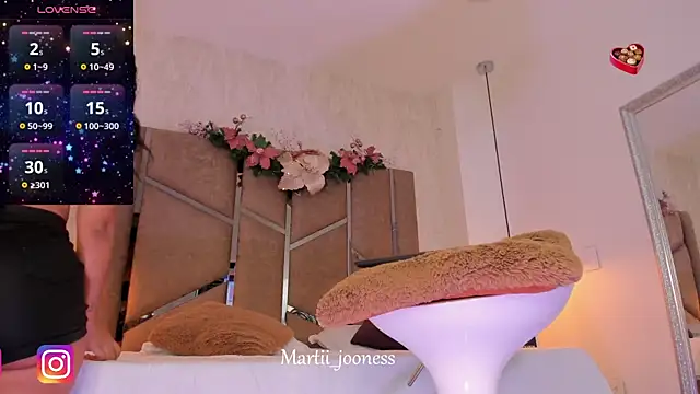 Snapshot of Martinaa_Jones_ chatting on 29, 12, 2024 Martinaa Jones online show from 29, 12, 2024