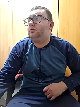 Javier bear online show from 19, 3, 2025