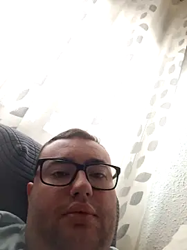 Javier bear online show from 7, 10, 2025