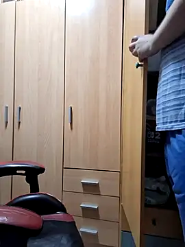 Javier bear online show from 2, 11, 2025