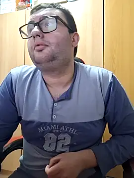 Javier bear online show from 23, 3, 2026