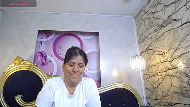 Snapshot of karito_mature17 chatting on 15, 12, 2024 karito mature17 online show from 15, 12, 2024