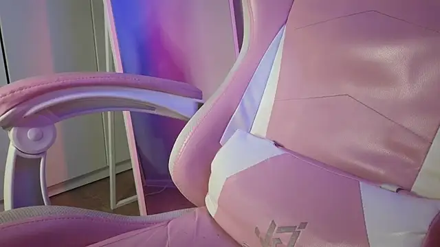 mollymila online show from 10, 3, 2025