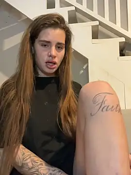 EmiliaCatalina online show from 31, 12, 2024