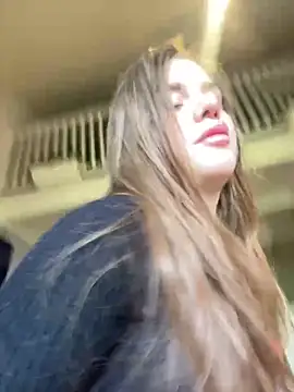 EmiliaCatalina online show from 14, 3, 2025