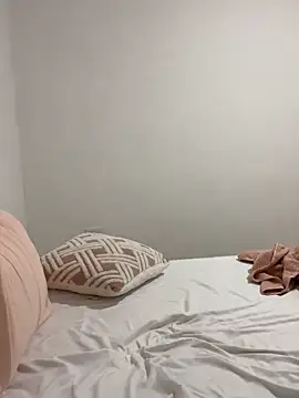 EmiliaCatalina online show from 24, 9, 2025