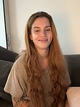 EmiliaCatalina online show from 16, 3, 2026