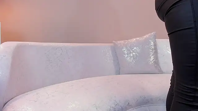 Snapshot of missmegann chatting on 27, 2, 2025 missmegann online show from 27, 2, 2025