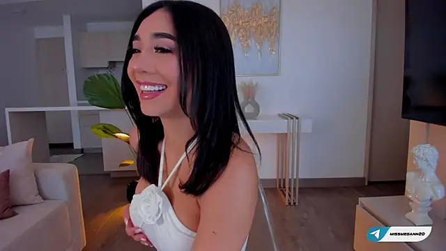 Snapshot of missmegann chatting on 21, 10, 2025 missmegann online show from 21, 10, 2025