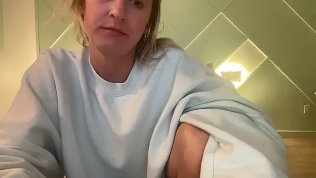 Snapshot of Aggbb chatting on 12, 1, 2025 Aggbb online show from 12, 1, 2025