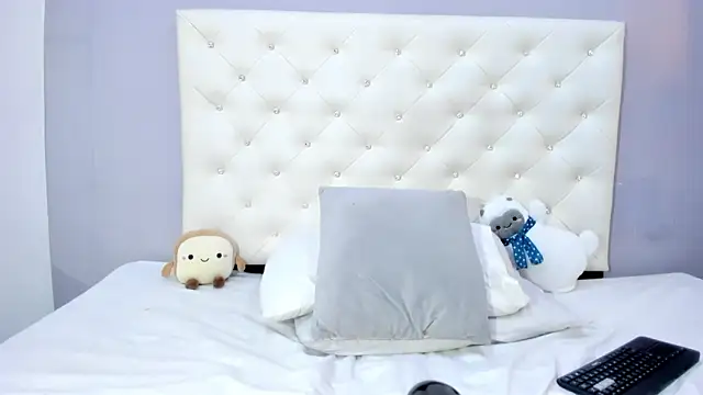 Snapshot of NICOLSKINNY1 chatting on 20, 11, 2025 NICOLSKINNY1 online show from 20, 11, 2025