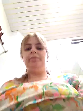 Lady nice cat online show from 13, 2, 2025