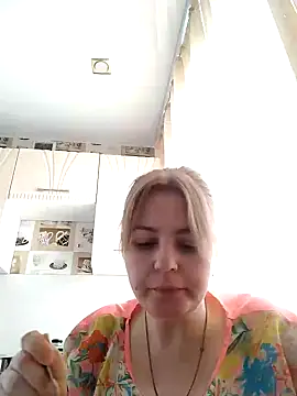 Lady nice cat online show from 14, 2, 2025