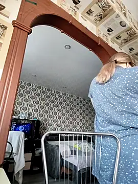 Lady nice cat online show from 2, 3, 2026