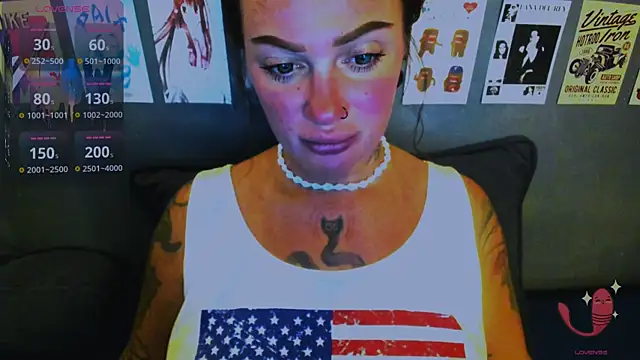 Snapshot of EllieOz chatting on 15, 4, 2026 EllieOz online show from 15, 4, 2026