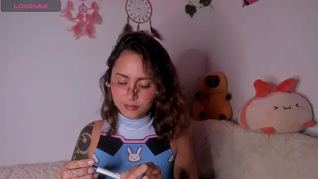 Violette-Ramirez01 online show from 12, 2, 2026