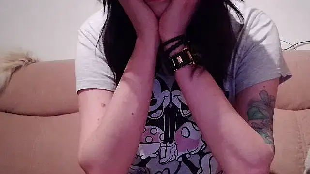 Snapshot of LauraBaby chatting on 10, 3, 2025 LauraBaby online show from 10, 3, 2025