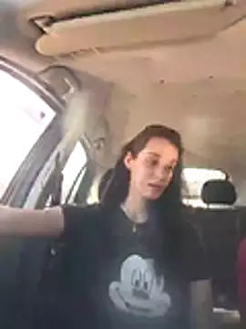 Snapshot of LauraBaby chatting on 8, 3, 2026 LauraBaby online show from 8, 3, 2026