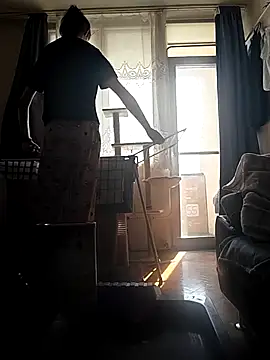 Snapshot of LauraBaby chatting on 3, 4, 2026 LauraBaby online show from 3, 4, 2026