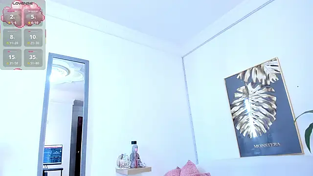 Snapshot of Amina_hafsa chatting on 31, 10, 2025 Amina hafsa online show from 31, 10, 2025