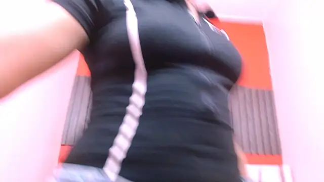 Snapshot of VeronicaRobles chatting on 25, 6, 2026 VeronicaRobles online show from 25, 6, 2026