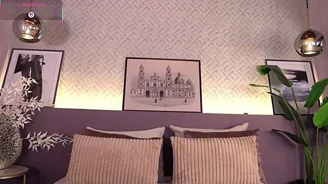 Snapshot of ElleDiane chatting on 3, 3, 2026 ElleDiane online show from 3, 3, 2026