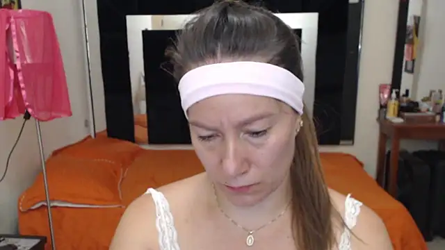 CATRINA-83 online show from 4, 10, 2025