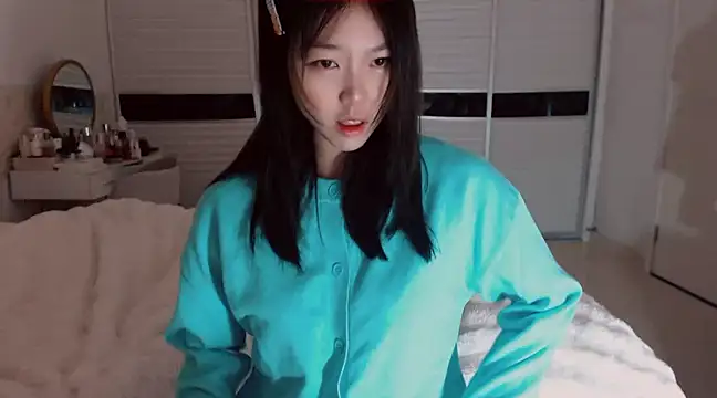 -Lucky Girl online show from 13, 2, 2025