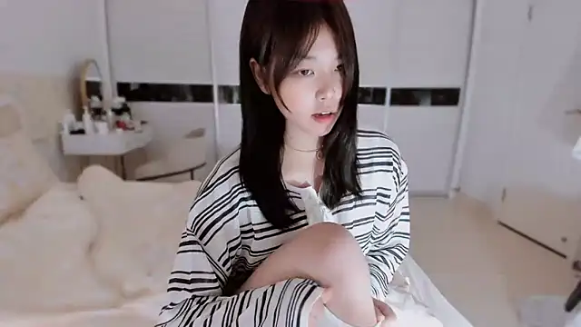 -Lucky Girl online show from 13, 9, 2025