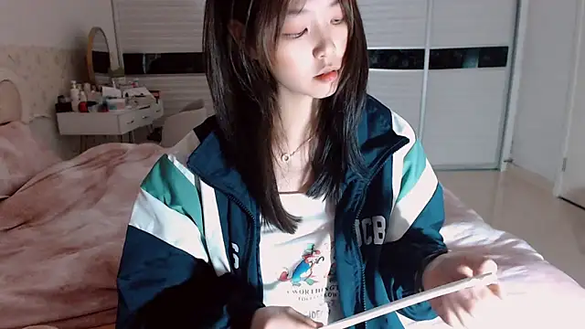 -Lucky Girl online show from 24, 3, 2026